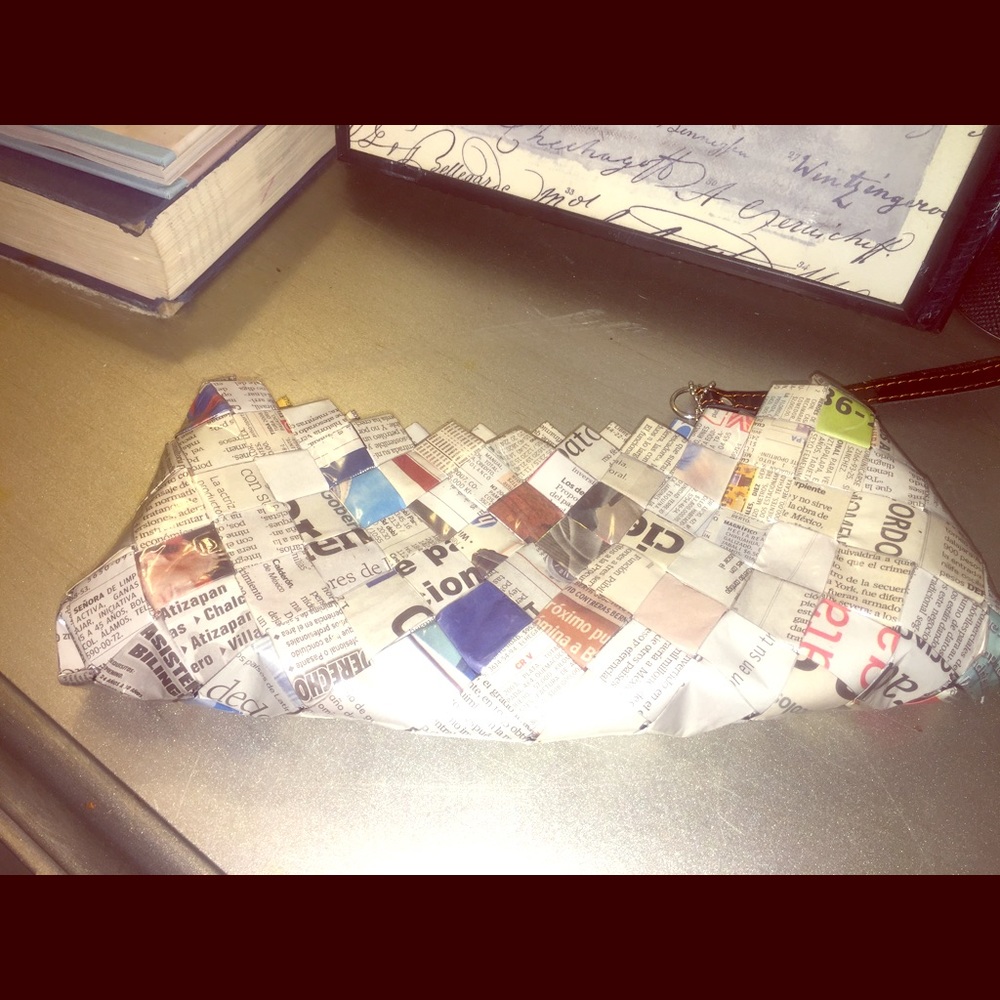 New paper print Clutch